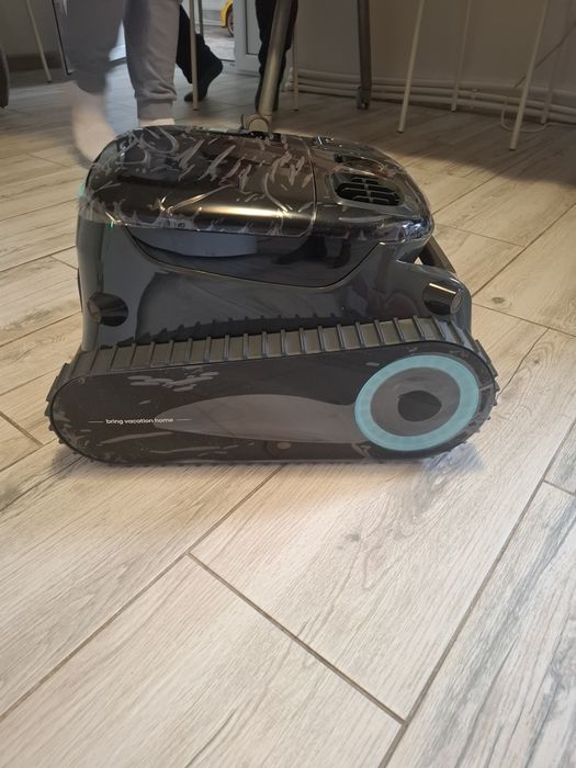 Vând aspirator robot piscina  Aiper Scupa S1  Pro