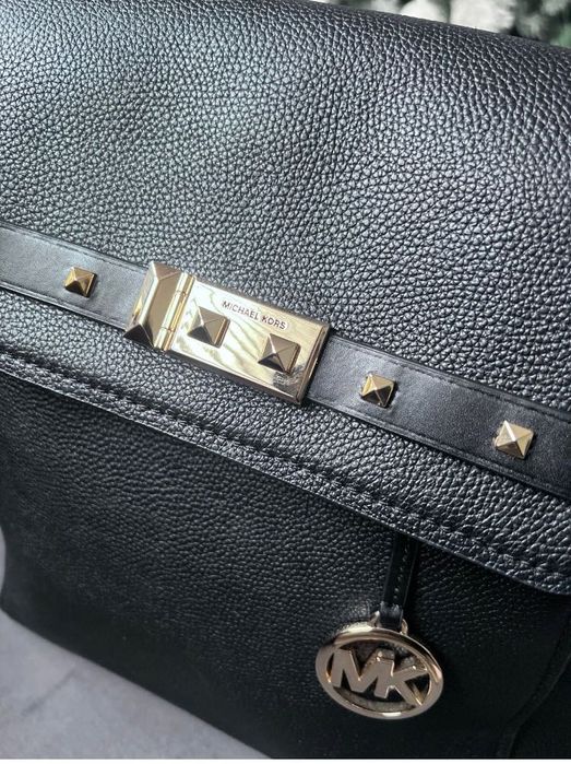 Раница  черна кожена Michael Kors