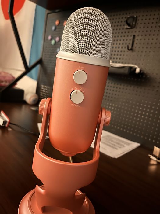 Микрофон Blue сатамын розовый тусте