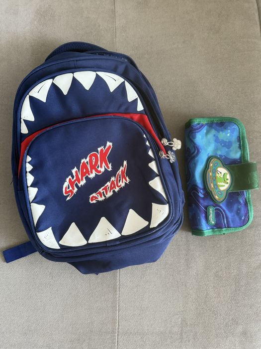 Рюкзак и пенал..