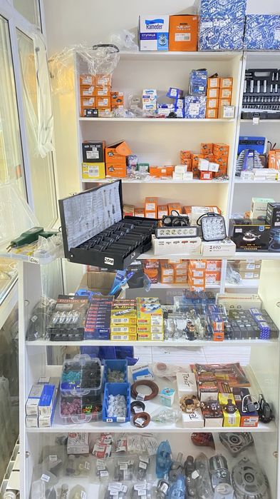 Продам автозапчасить магазин