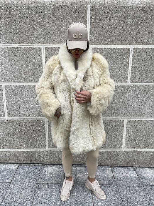 Haina bogata din blana naturala de vulpe