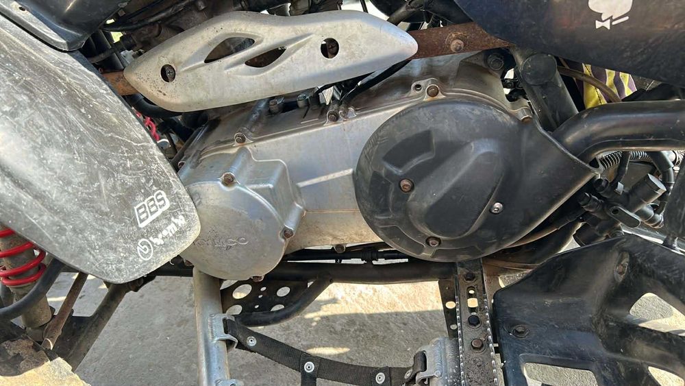 Vand sau schimb atv kimco kxr 250cc 2005