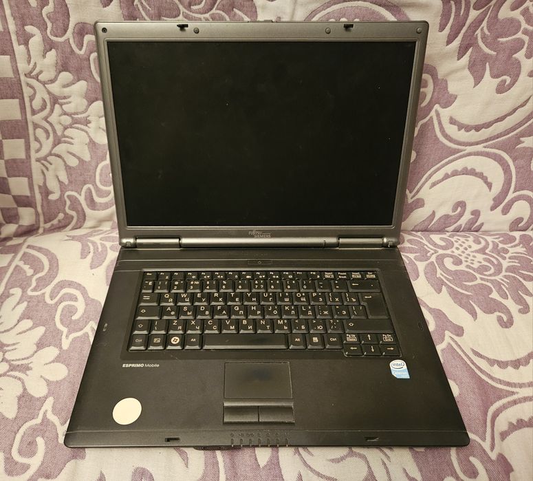 Ноутбук Fujitsu v5535