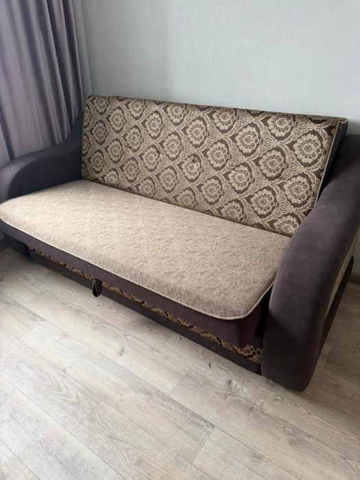Продам диван тахта