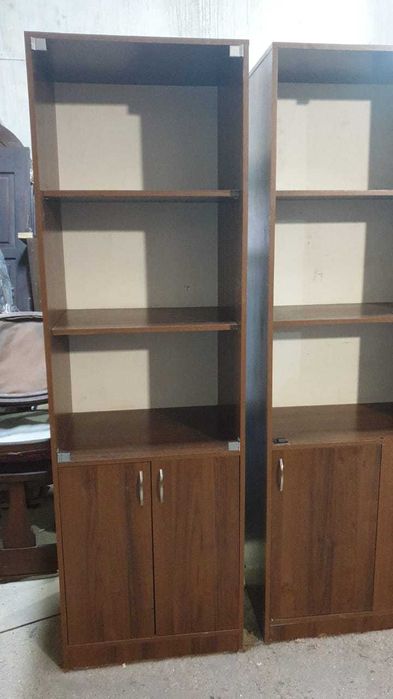 офисные шкафы в отличном состоянии