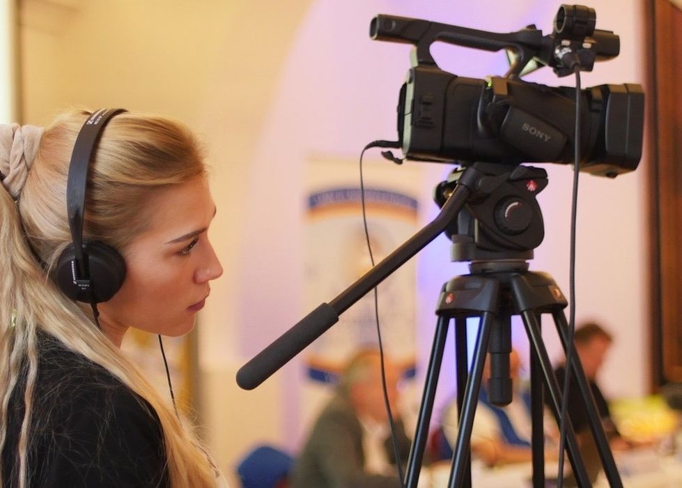 Онлайн трансляция - конференции, бизон, обс, спорт