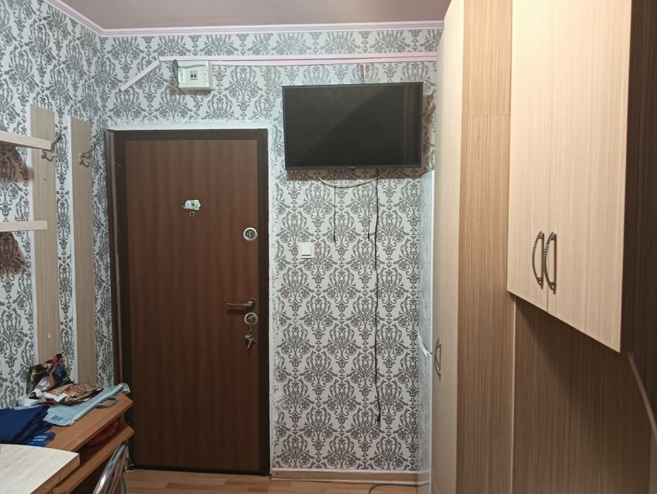 Dau în chirie garsoniera in satmartin Bihor in centru mobilata lîngă, magazine park și stati de autobus