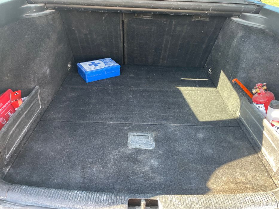 Vând Volkswagen pasat B6
