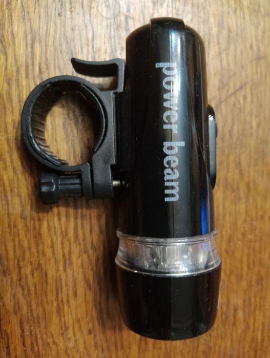 Far bicicleta ( poate fi folosit și că lanterna)