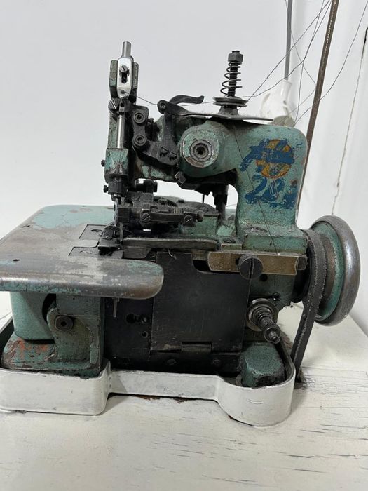 Продам оверлок 51 класса