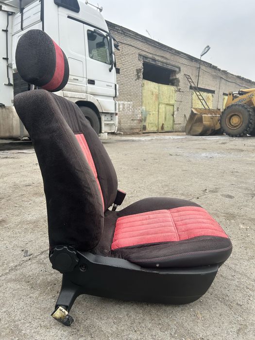 Переднее сиденье Audi C4