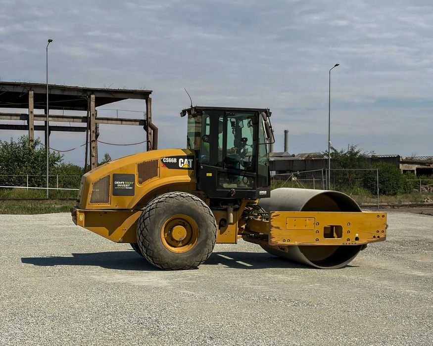 Închiriere utilaje construcții cu operator | Excavator, buldozer, demolări