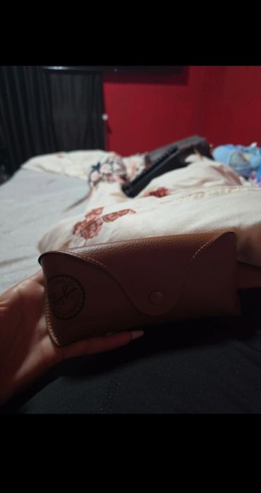Vand ochelari ray.ban noi