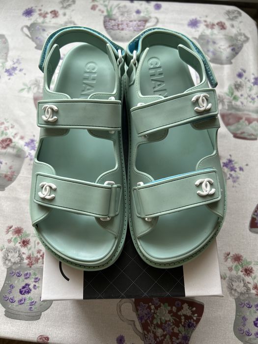 Продаю, Сандали CHANEL