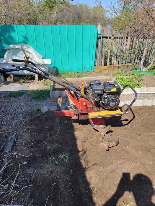 Продам мотоплуг .