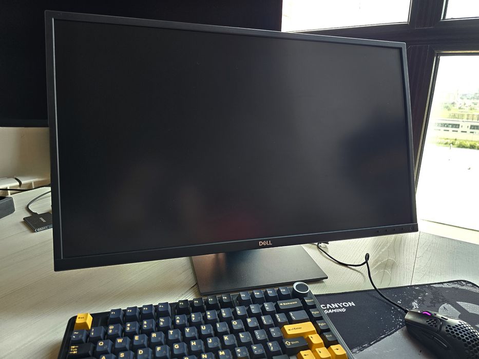 Монитор DELL 27" дюйм IPS