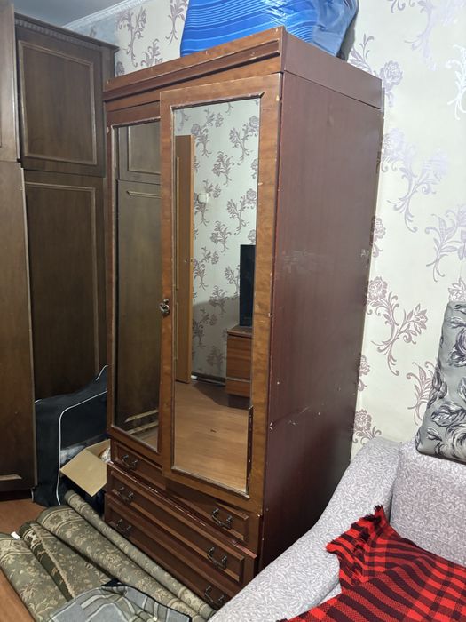 Кровать шкафы отдам