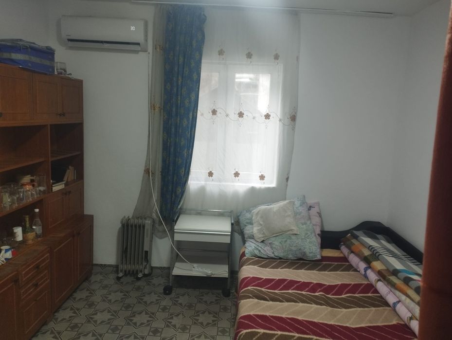 Închiriez garsionera