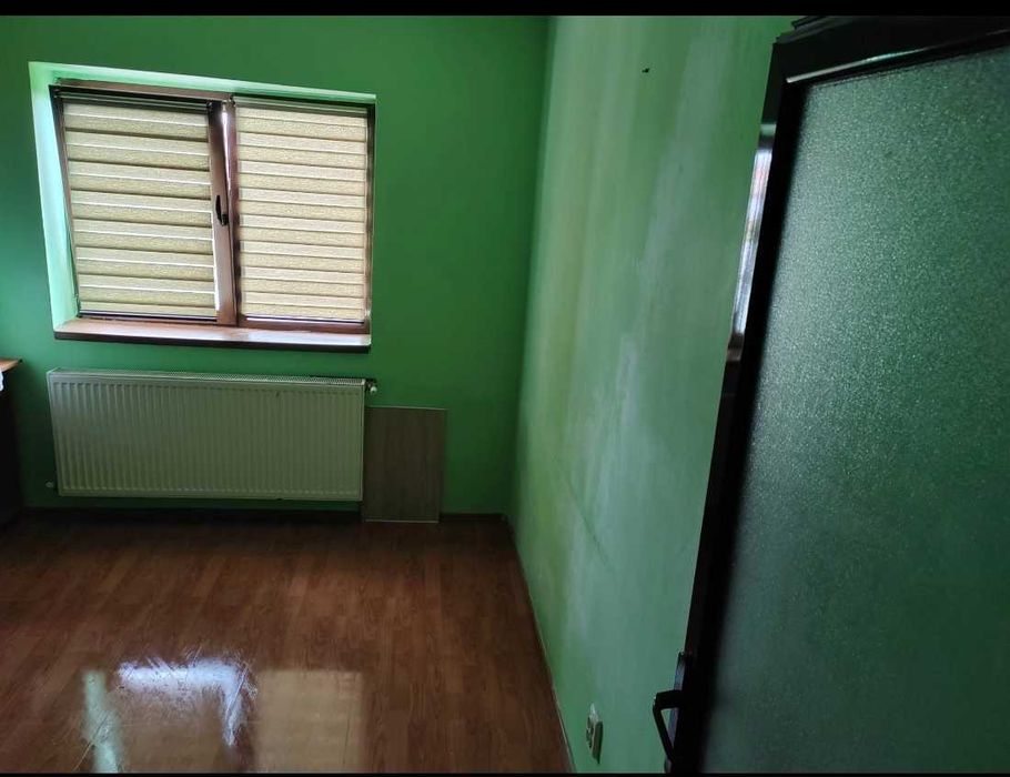 Se vinde apartament.