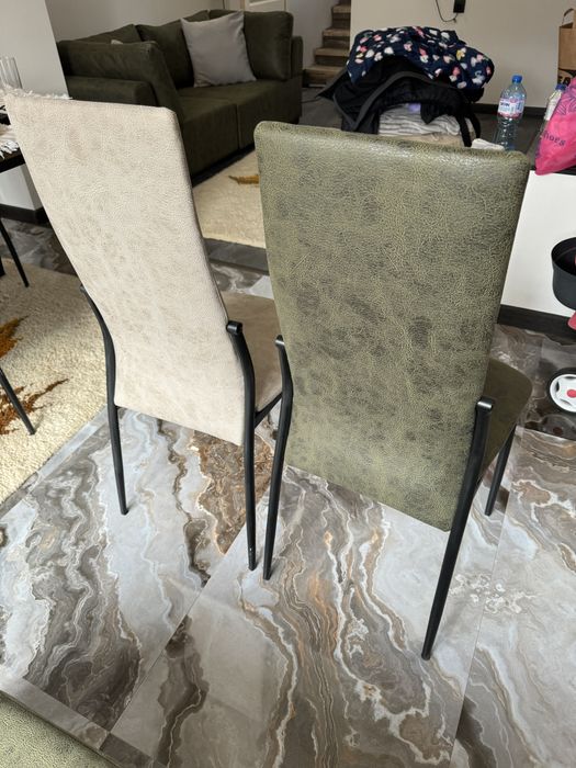 Дивин + 8 бр. столове