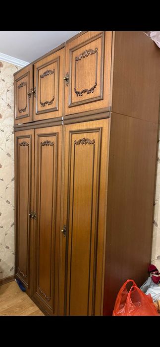Шкаф винтаж в хорошем состояний