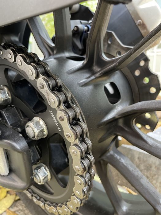 Vand Honda CB 500 X 2022 in garantie, al doilea proprietar