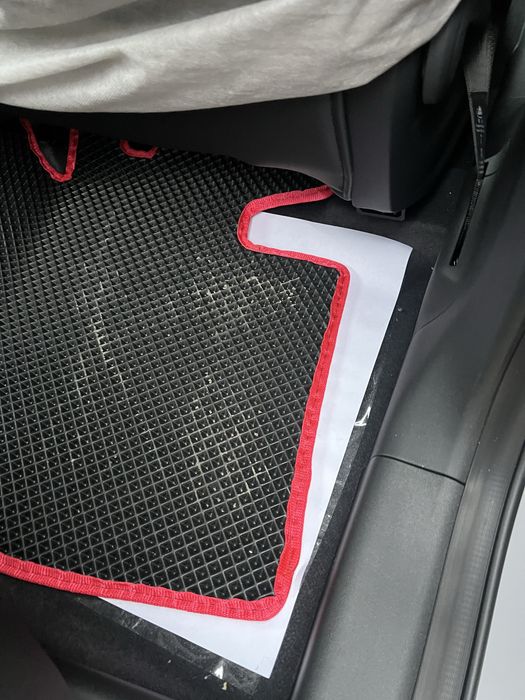 Новые EVA коврики на Лада 2114.