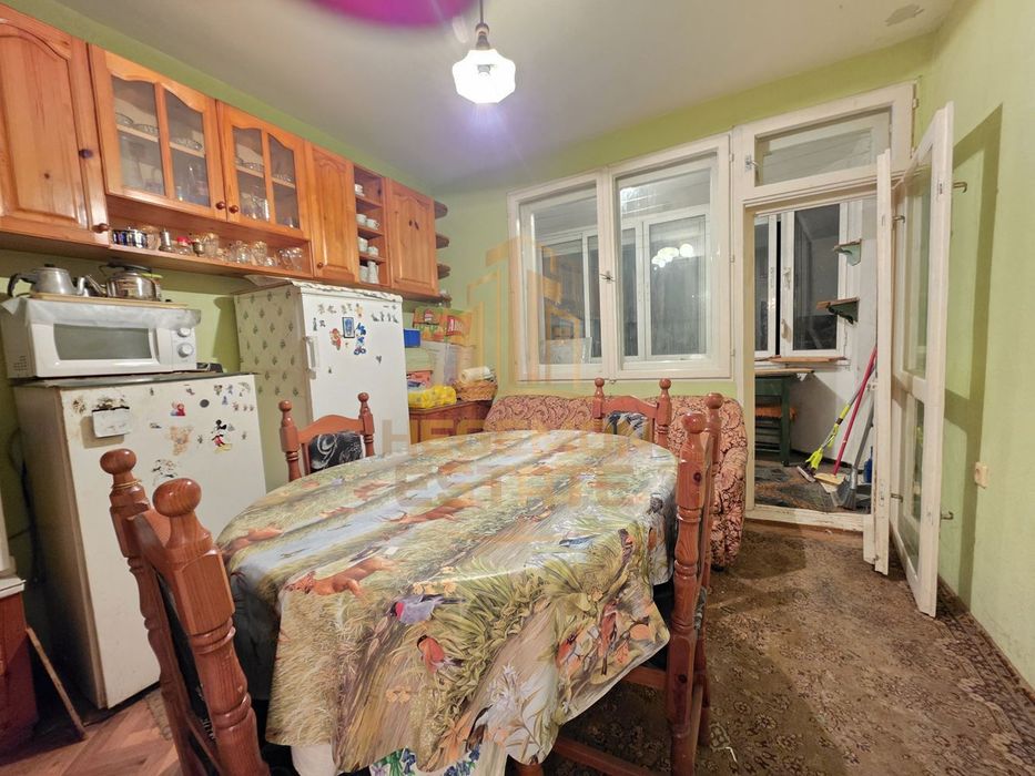 Продава се Четиристаен апартамент в Варна, Спортна зала - 102 кв.м за 3530 €/кв.м - Снимка #5