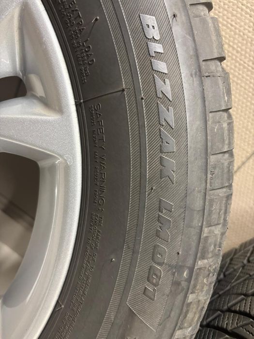 Vând jante originale BMW X5 2023– 18”