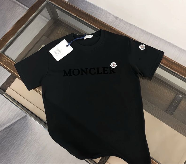 Moncler футболки