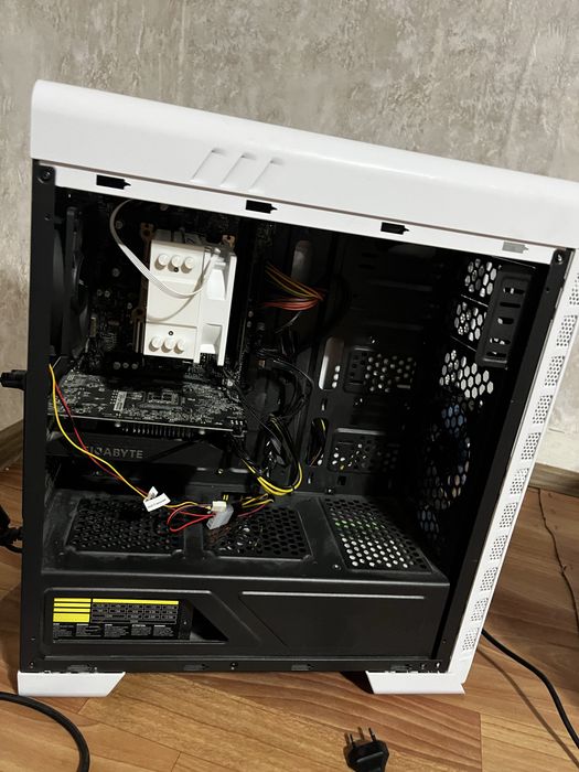 Продам компьютер gtx 1650 i3 8100