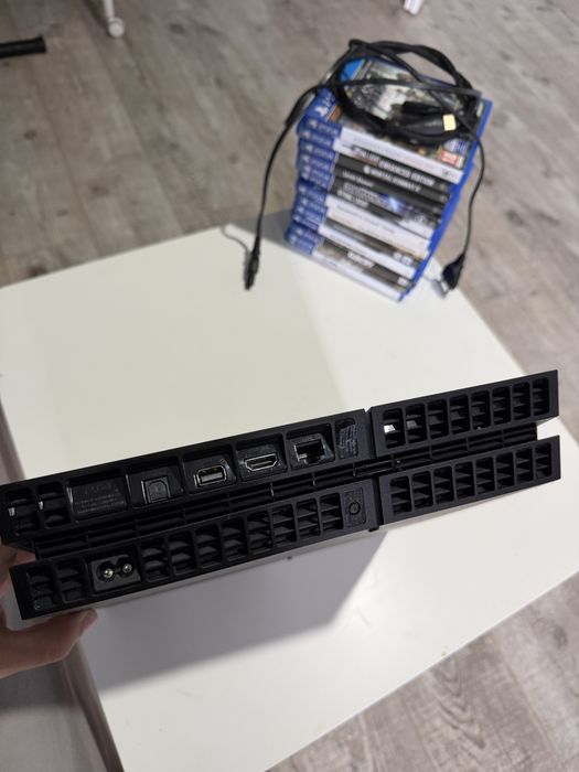 playstation 4  cu 13 jocuri
