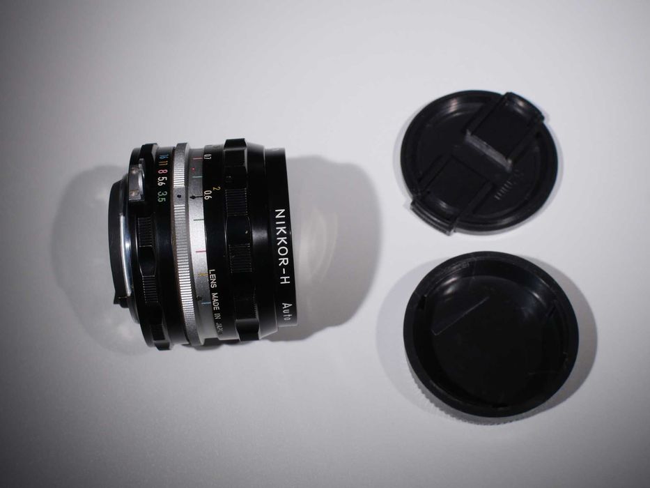 Обективи Nikon Nikkor 28mm f3,5 и 35mm f2,8