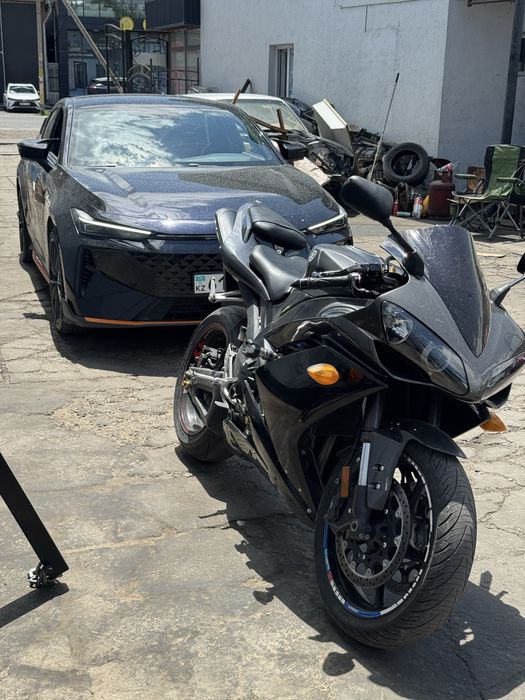 Продается Пластик yamaha R1 07 08год