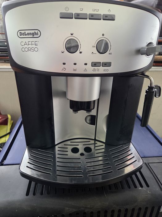 кафеавтомат Delonghi coffe corso