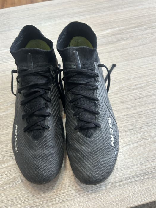 Vand ghete fotbal acc, marimea 42,5, 380 lei pret negociabil