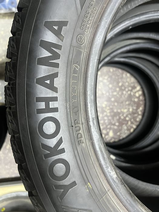 Продам шины и диски Грандеур R17