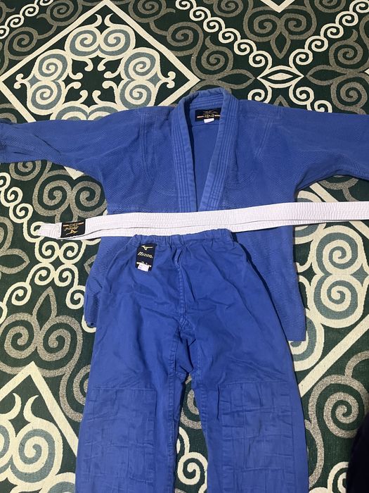 Продам кимоно в разных размерах