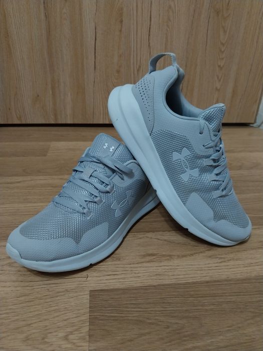 Adidasi originali Under Armour nr.42, 5