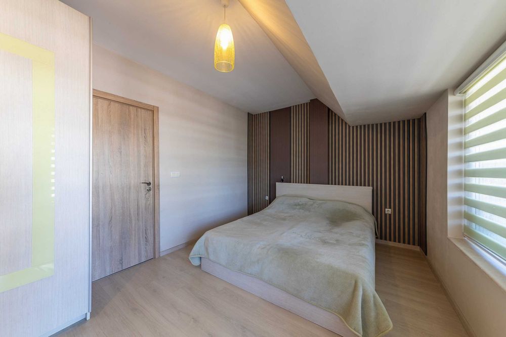 Продава се Тристаен апартамент в Варна, Цветен квартал - 125 кв.м за 2140 €/кв.м - Снимка #10