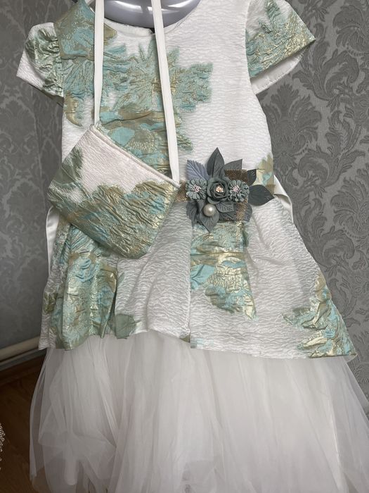 Вечерний платье