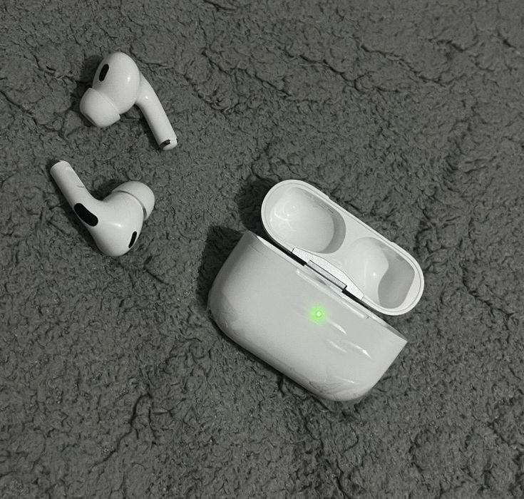 Продаю наушники AirPods