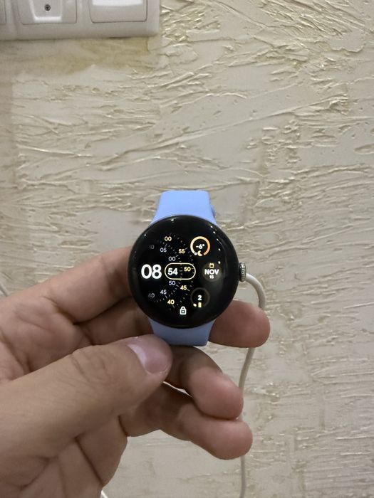 Продам часы google pixel 2