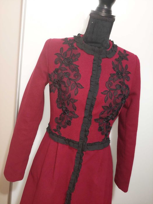 Palton Starshiners/LaDonna visiniu cu broderie, marime 38