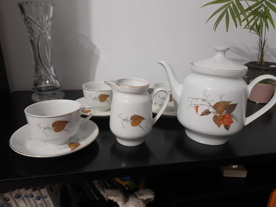 Стар ретро български порцелан комплект за чай маркиран