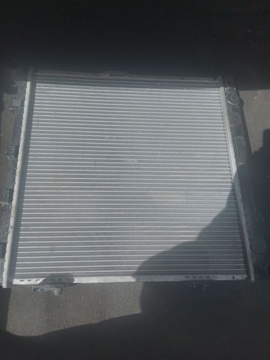 Продам запчасти на 124 мерседес дорест