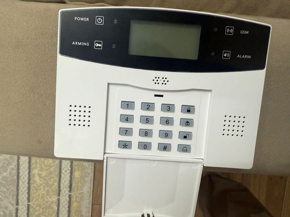 Продам GSM охранную сигналицию для дома/ квартиры