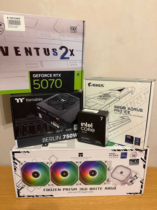 Sistem gaming alb Ultra 7 265KF 3.9Ghz,32gb ddr5,4Tb SSD,RTX 5070 12gb
