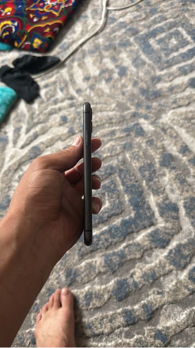 iPhone 11 64 гб багасы 40.000